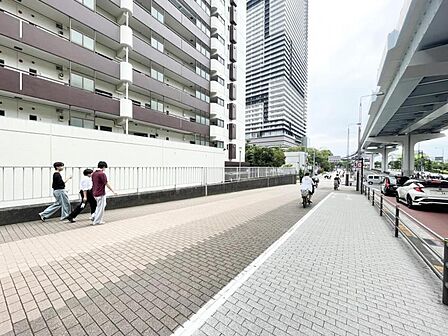 【周辺環境】生活の利便性と落ち着きを兼ね備えた立地。