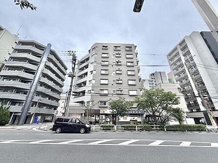 【外観】分譲マンションならではの品のある外観です。