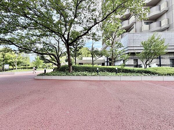 【周辺環境】美しい帰路、誇り高き邸宅。
