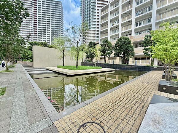 【周辺環境】マンション周辺はのんびりと過ごせそうな場所がたくさんあります。