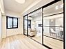 室内：【洋室：5帖】使い方に柔軟性があり、個室としても趣味の部屋としても利用可能です。