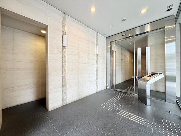 エントランスを拡大表示