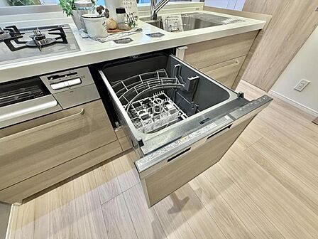 【設備】食洗機付きで毎日の家事を時短。