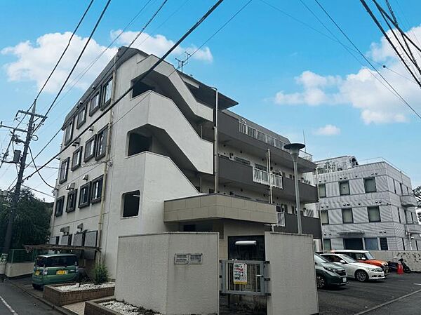 【外観】暮らしの舞台にふさわしい、落ち着きと品格を備えています。