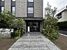 エントランス：【エントランス】住む人や訪れる人を室内へと優しくエスコートします。