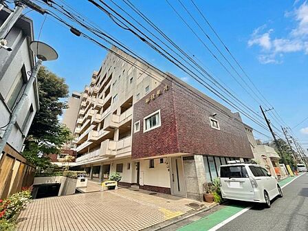 【外観】周囲の景観に調和した美しい外観です。