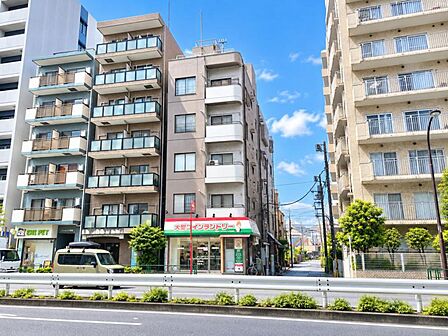 【外観】分譲マンションならではの品のある外観です。