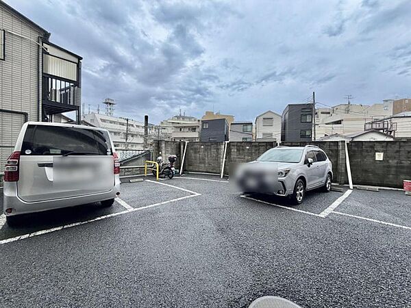 【駐車場】敷地内駐車場（最新の空き状況はご確認ください）