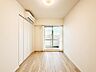 室内：【洋室：6.5帖】使い方に柔軟性があり、個室としても趣味の部屋としても利用可能です。