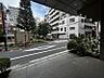 エントランス：【エントランス】お出かけやご帰宅のたびに、心地よい開放感に満たされます。