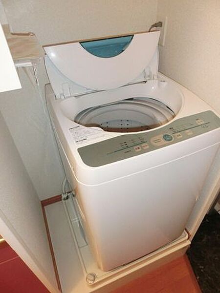 画像9:室内洗濯機置き場。