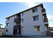 高田駅より徒歩23分 築2年11ヶ月 3階建の賃貸物件