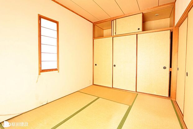 ■6帖のリビング横の和室はお子様のお昼寝や遊び場、家事スペースや休憩スペースとしても利用できます。
