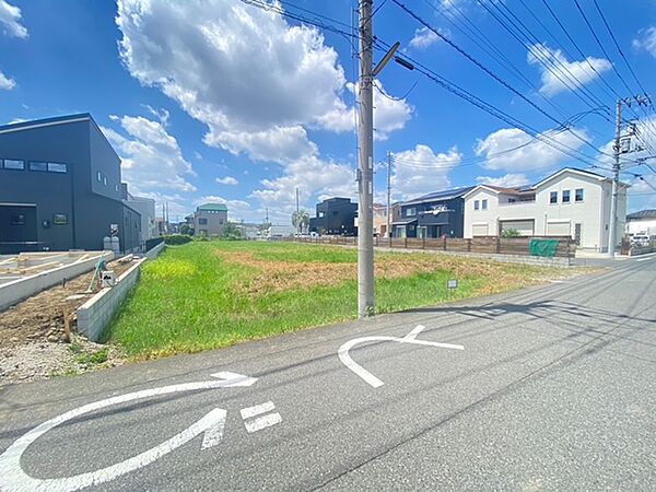 小学校まで徒歩15分、中学校まで徒歩17分で、お子様も無理なく通学出来ます。