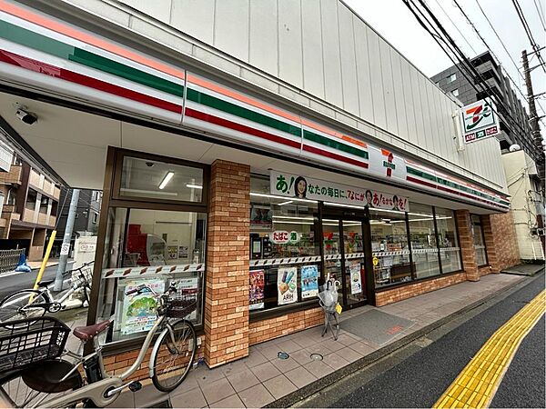 セブンイレブン　150ｍ