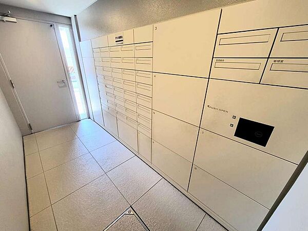 荷物の受け取りに便利なメールBOXと宅配BOX