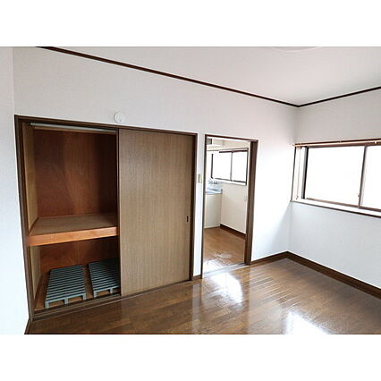 ウエストテール_内装_1