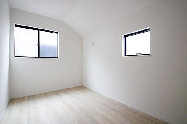 洋室3.42帖/家具の配置がしやすいお部屋。クローゼット完備なので空間の有効利用もできます。