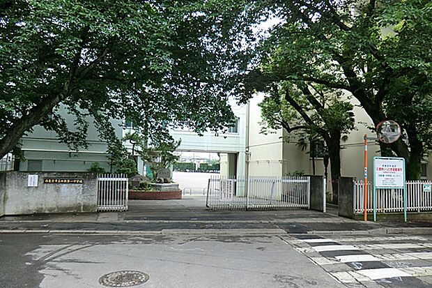 西東京市立田無第一中学校（983m）