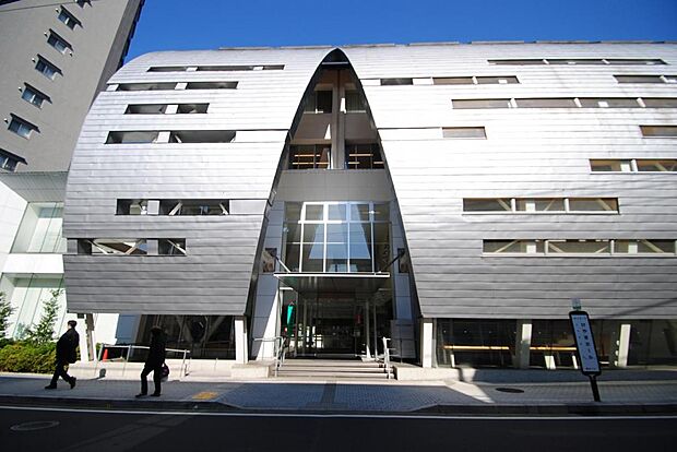 清瀬市立元町こども図書館（640m）