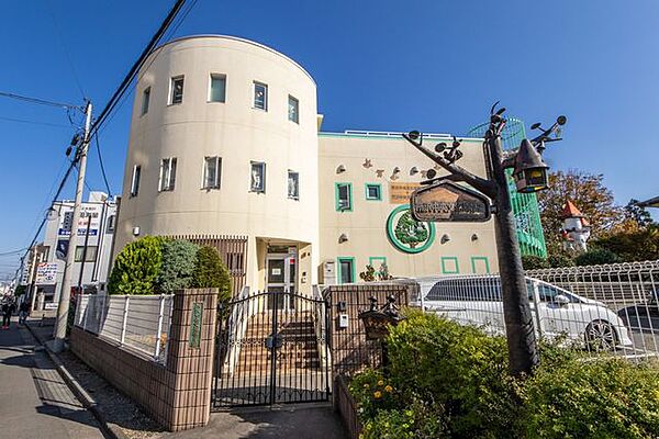 認定こども園所沢中央文化幼稚園 徒歩9分。 690m