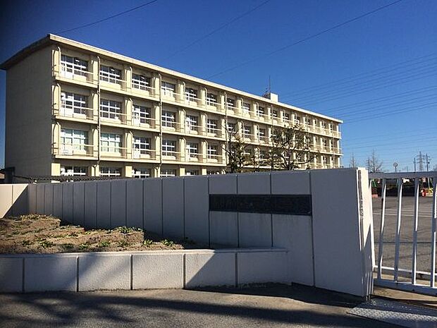 篠原小学校 617m