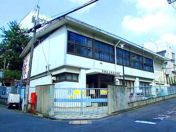中野区立本町図書館