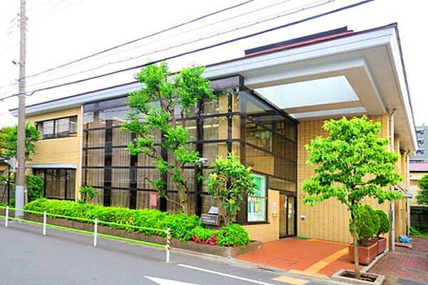 中野区立江古田図書館