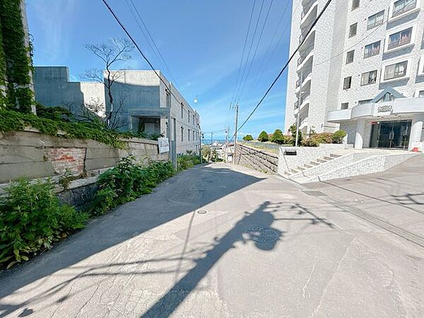 【前面道路】前面道路は小樽市道幅員6ｍです。