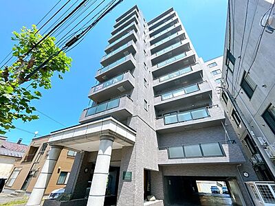外観:【外観】正面から撮影した現地外観です。 外観:【外観】正面から撮影した現地外観です。
