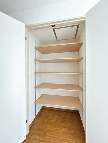 【収納】廊下の収納です。