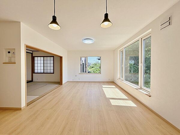 detached 北海道恵庭市和光町4丁目5-6
地図を見る