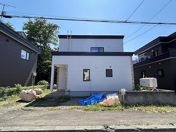 detached 北海道恵庭市和光町4丁目5-6
地図を見る