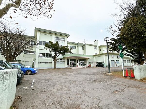 detached 北海道恵庭市和光町4丁目5-6
地図を見る