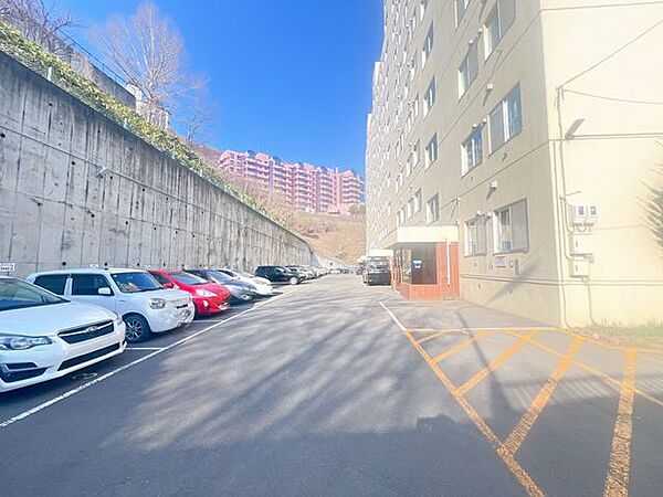 【駐車場】
