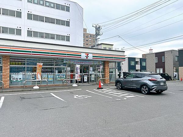 コンビニ セブン-イレブン 札幌北28条店様まで約150ｍ（徒歩2分）
