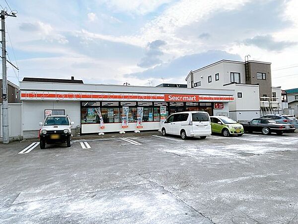 【コンビニ】セイコーマート東雁来8条店様まで約400m（徒歩約5分）となっております。
