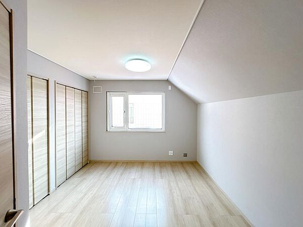detached 北海道岩見沢市七条西19丁目1-14
地図を見る