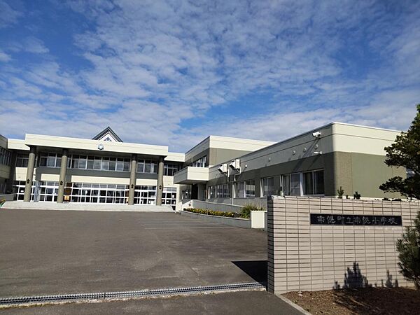 detached 北海道空知郡南幌町西町2丁目6-14
地図を見る