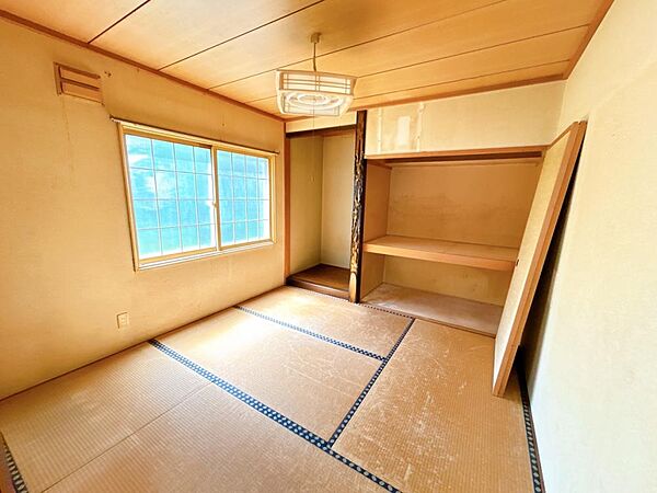 detached 北海道空知郡南幌町西町2丁目6-14
地図を見る