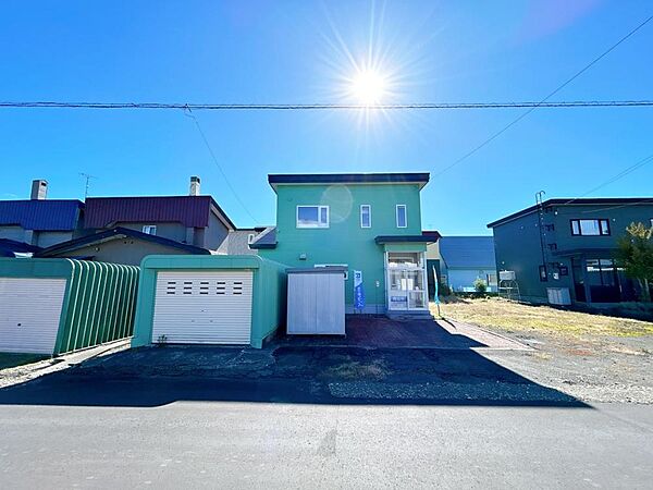 detached 北海道岩見沢市南町八条２丁目２番１２