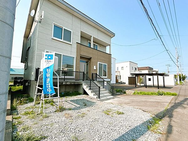 detached 北海道深川市西町15-13
地図を見る