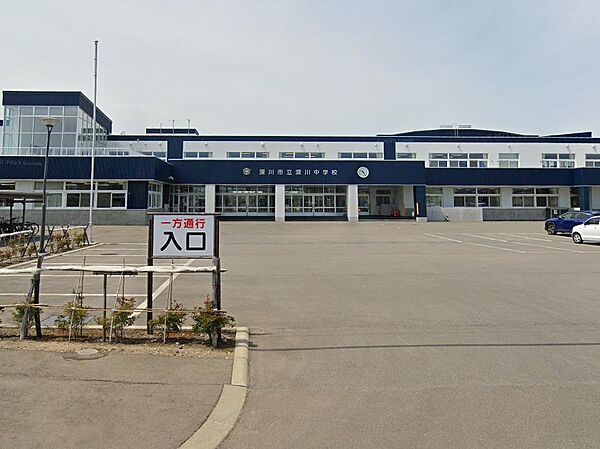 detached 北海道深川市西町15-13
地図を見る