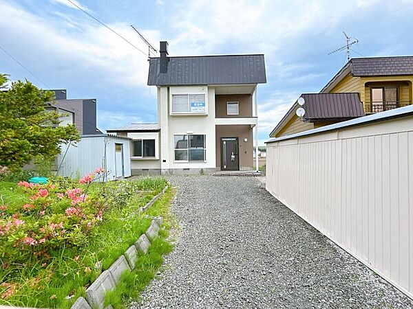 detached 北海道空知郡上富良野町本町5丁目3-44
地図を見る