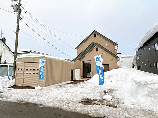 detached 北海道深川市西町15-15
地図を見る