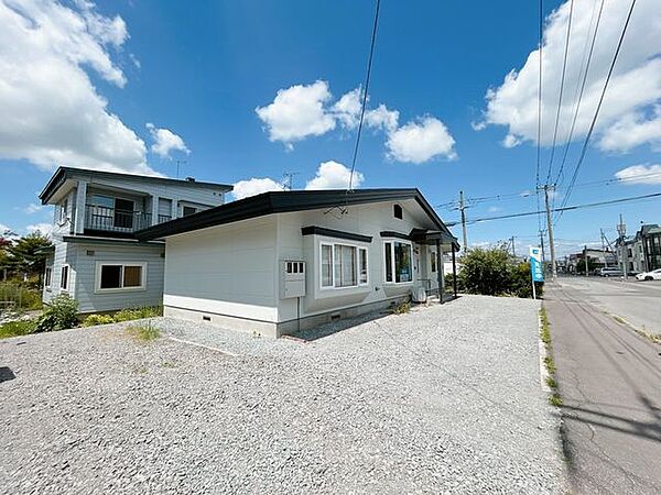 【庭・駐車場】