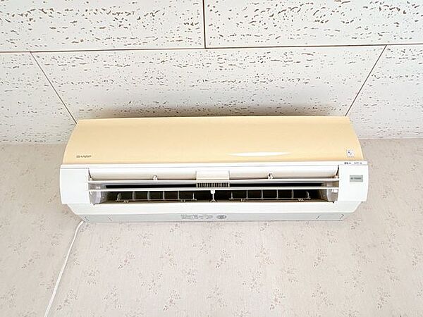 【エアコン】エアコンは新品に交換します。