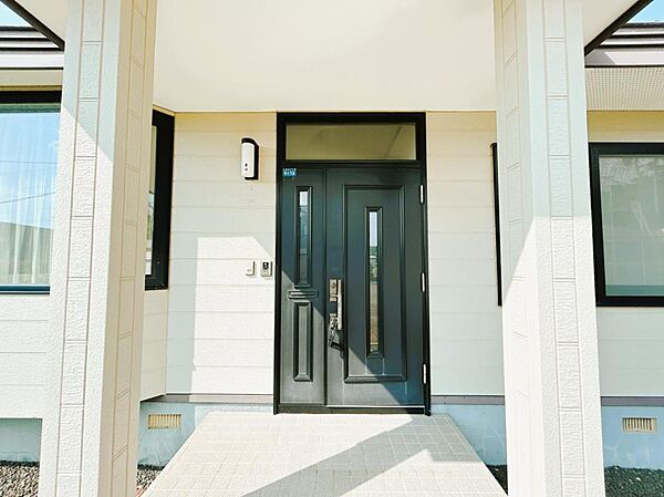 detached 北海道網走郡大空町女満別夕陽台2丁目5-13
地図を見る