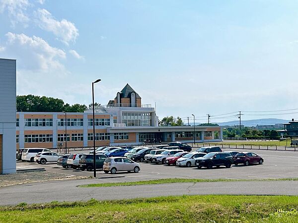 detached 北海道網走郡大空町女満別夕陽台2丁目5-13
地図を見る