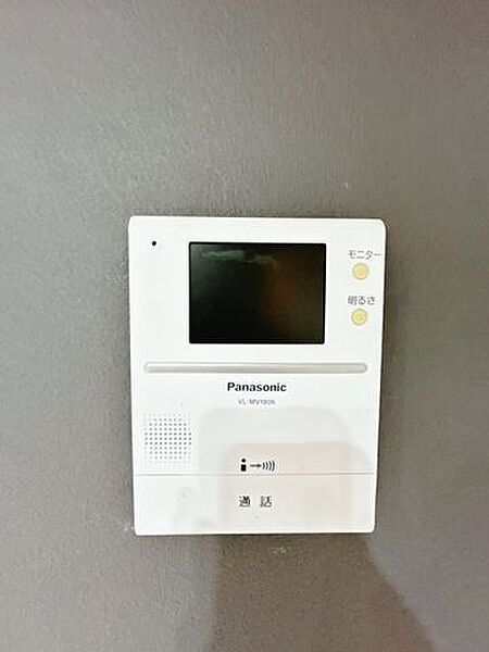 【リフォーム済】新品のモニター付インターフォンに交換いたしました。来訪者を確認できるので安心ですね。